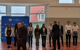 Stypendia 2026 Wł.Broniewskiego 10
