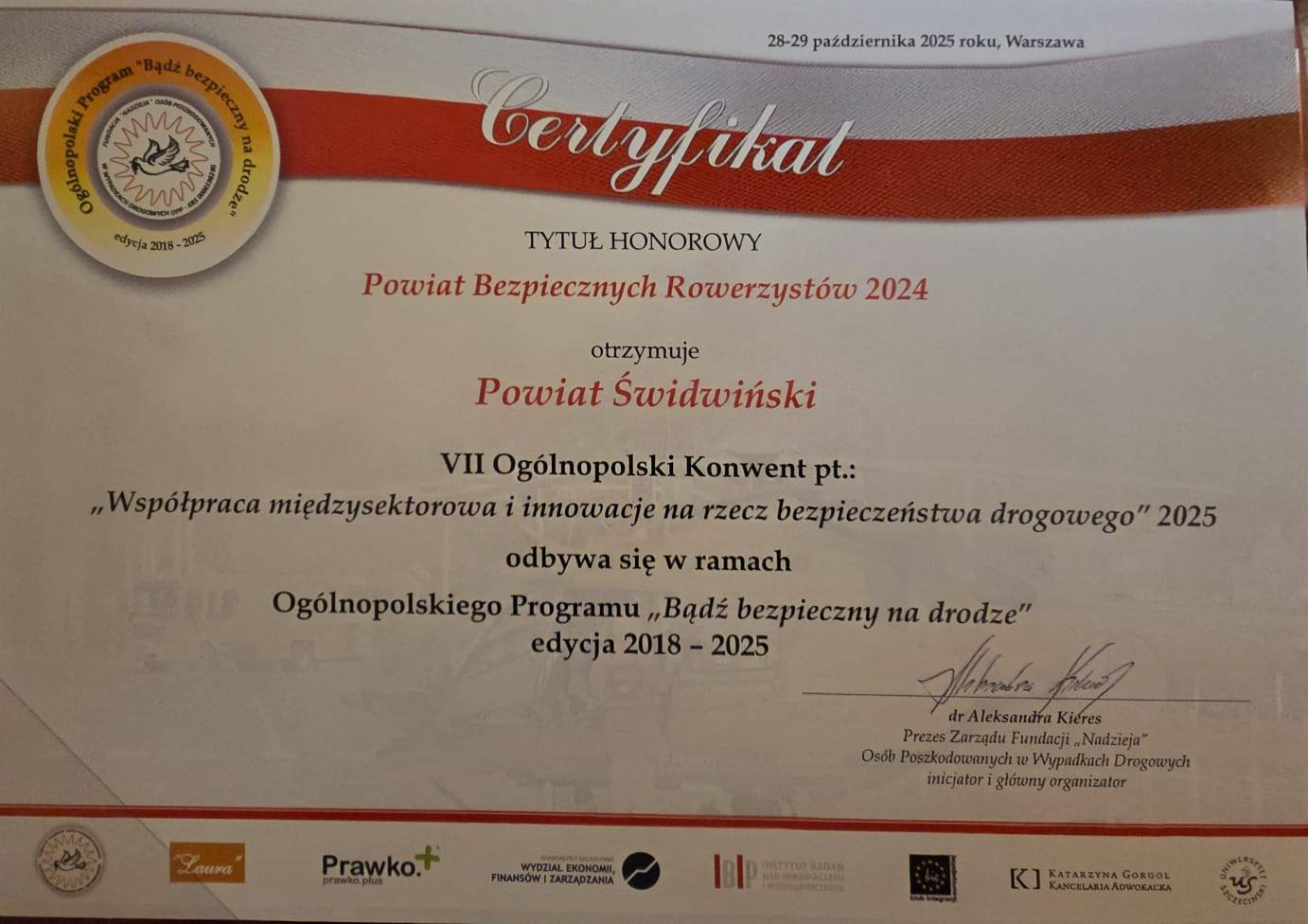 Przekazanie_certyfikatu_5.11.25_zdjecie3